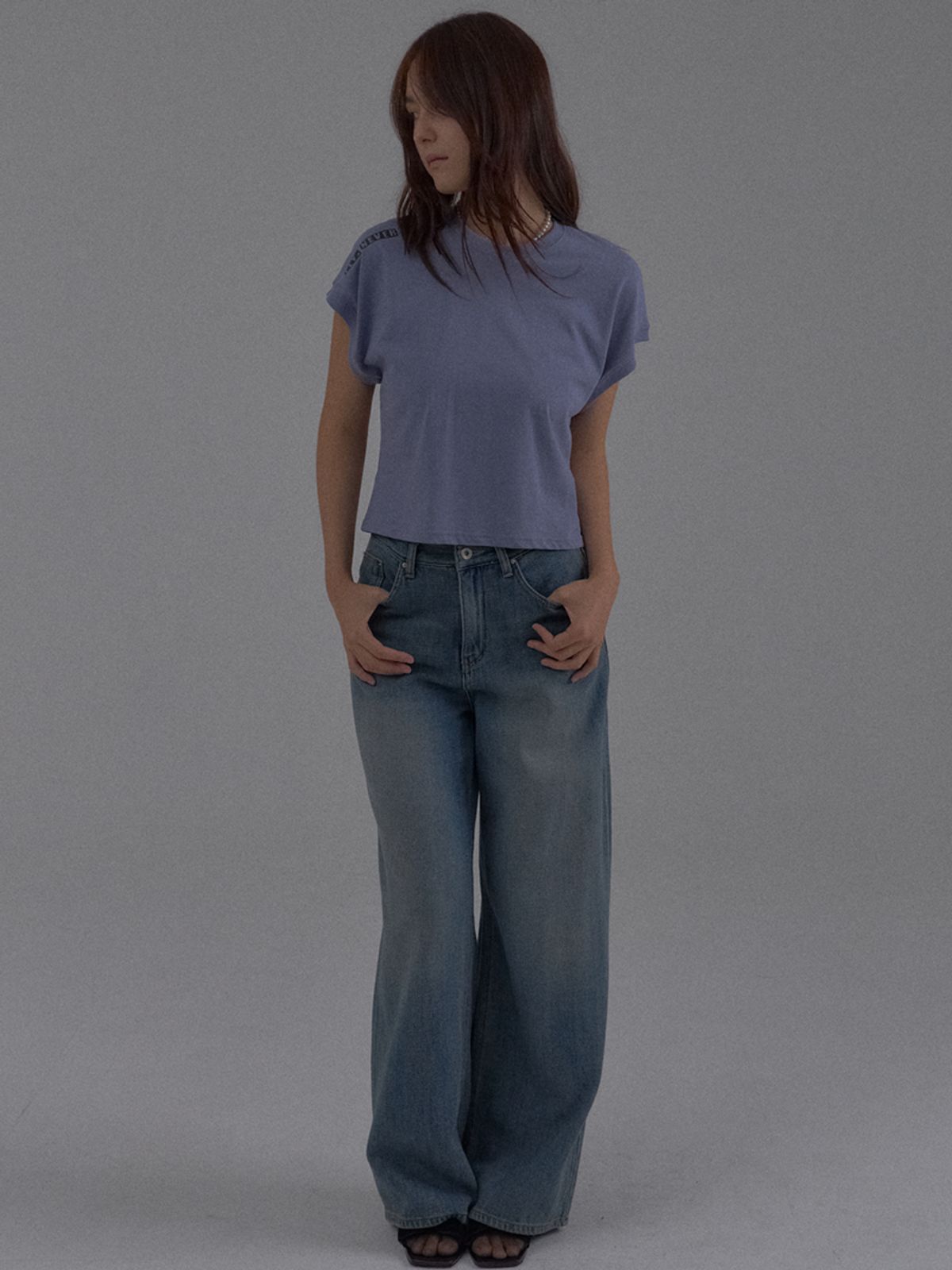 쏘리, 투 머치 러브(SORRY, TOO MUCH LOVE) Dropped Shoulder Lettering Crop T-Shirt_Purple