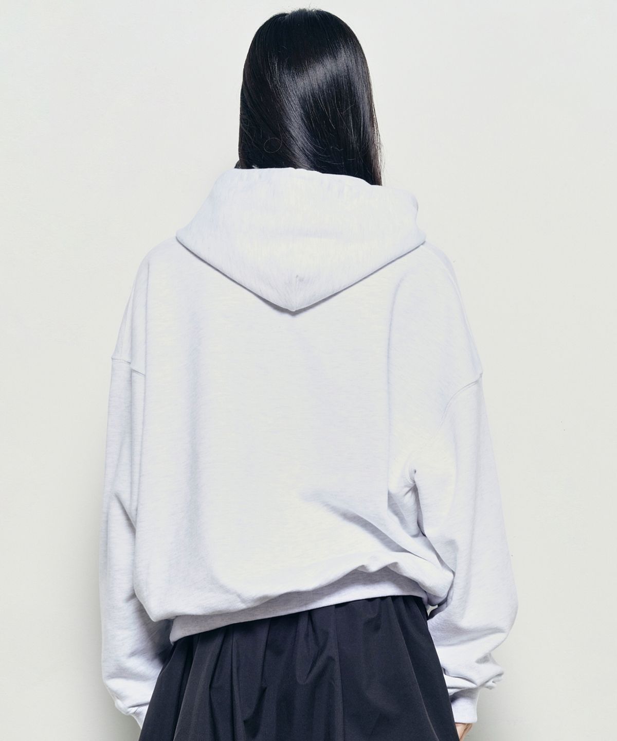 닉앤니콜(NICK&NICOLE) BUTTERFLY SIGNATURE HOODIE_MELANGE BLACK