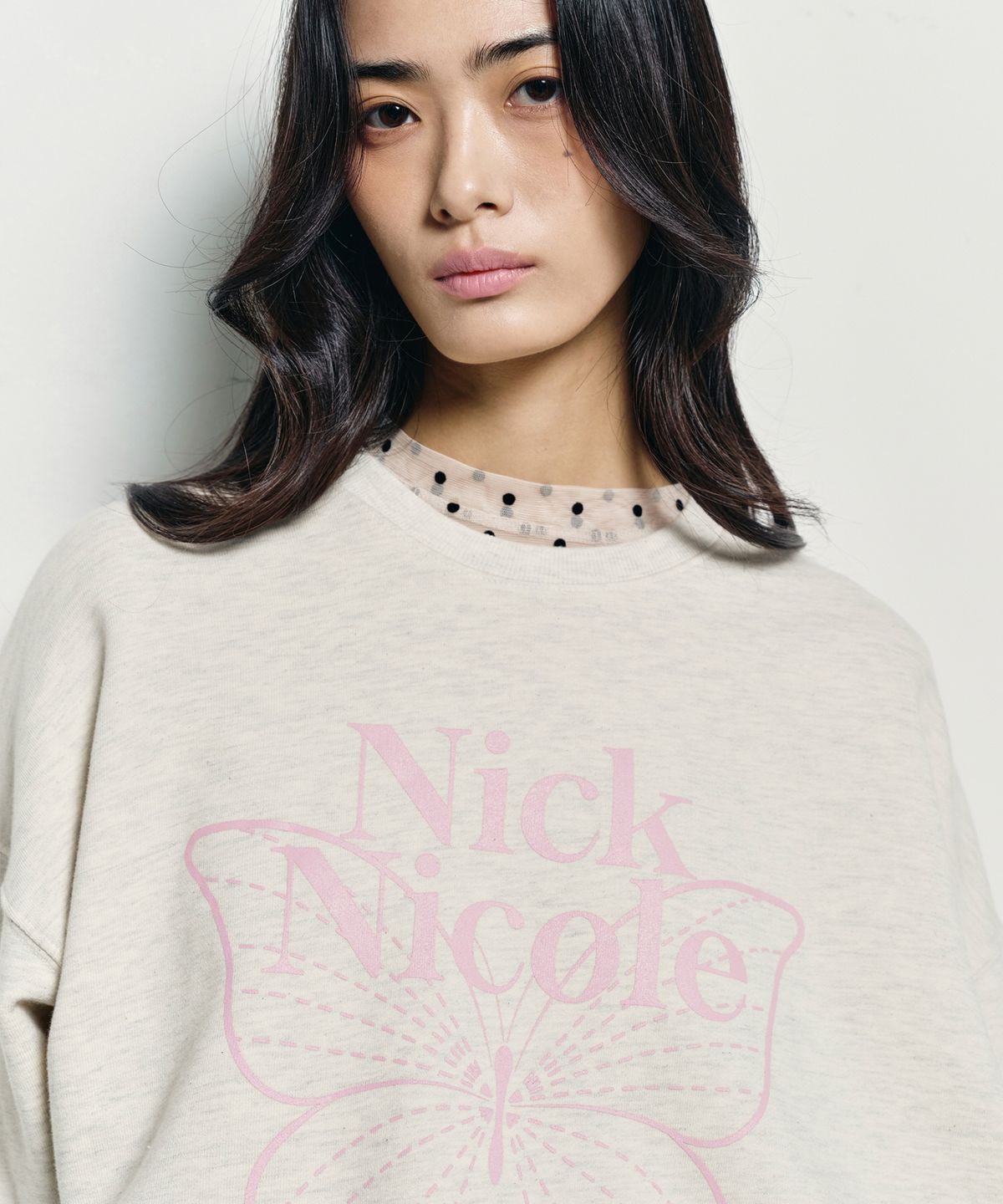 닉앤니콜(NICK&NICOLE) BUTTERFLY SIGNATURE SWEATSHIRT_OATMEAL PINK