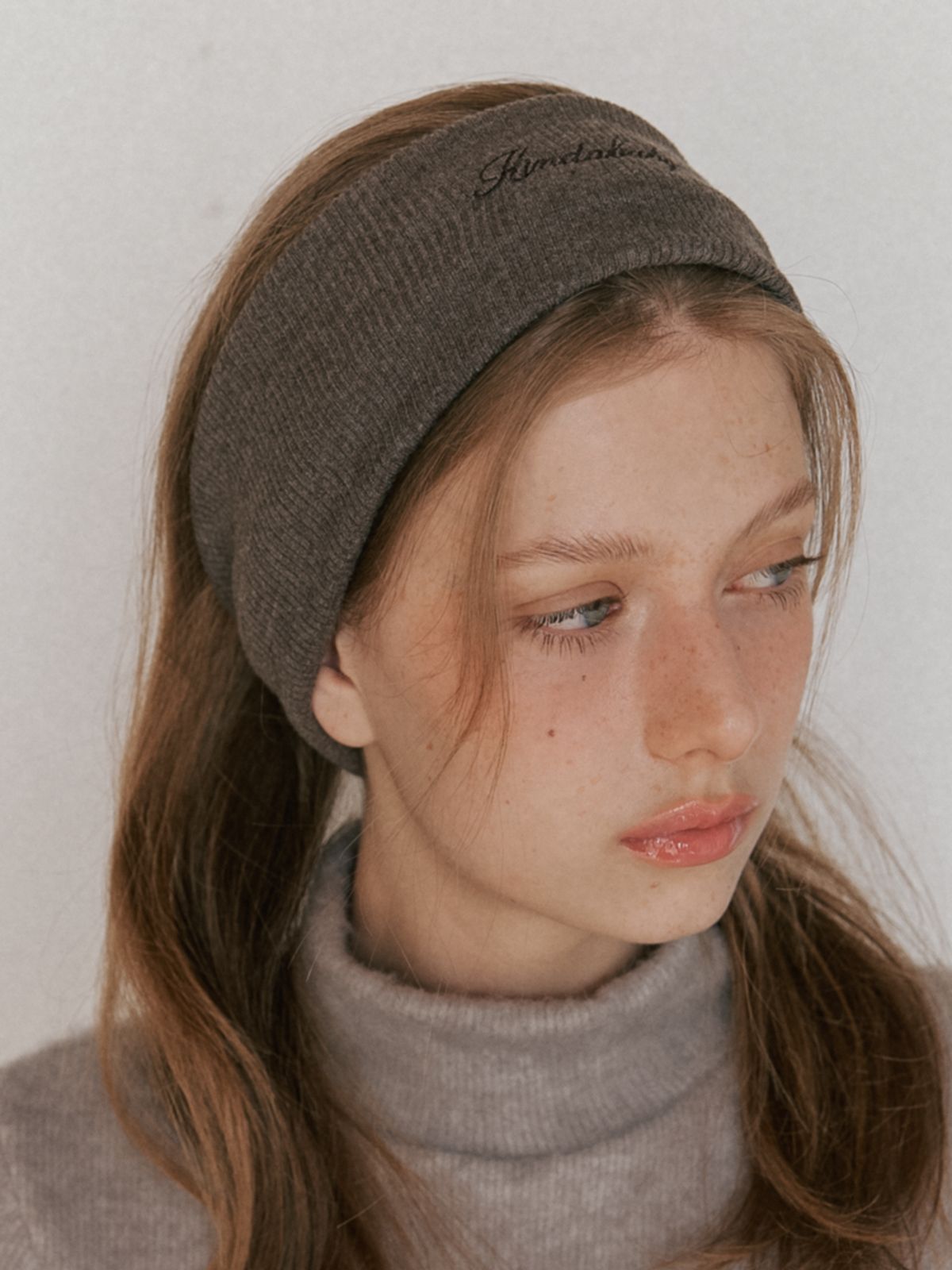 카인더베이비(KINDABABY) cozy mood logo band - melange brown