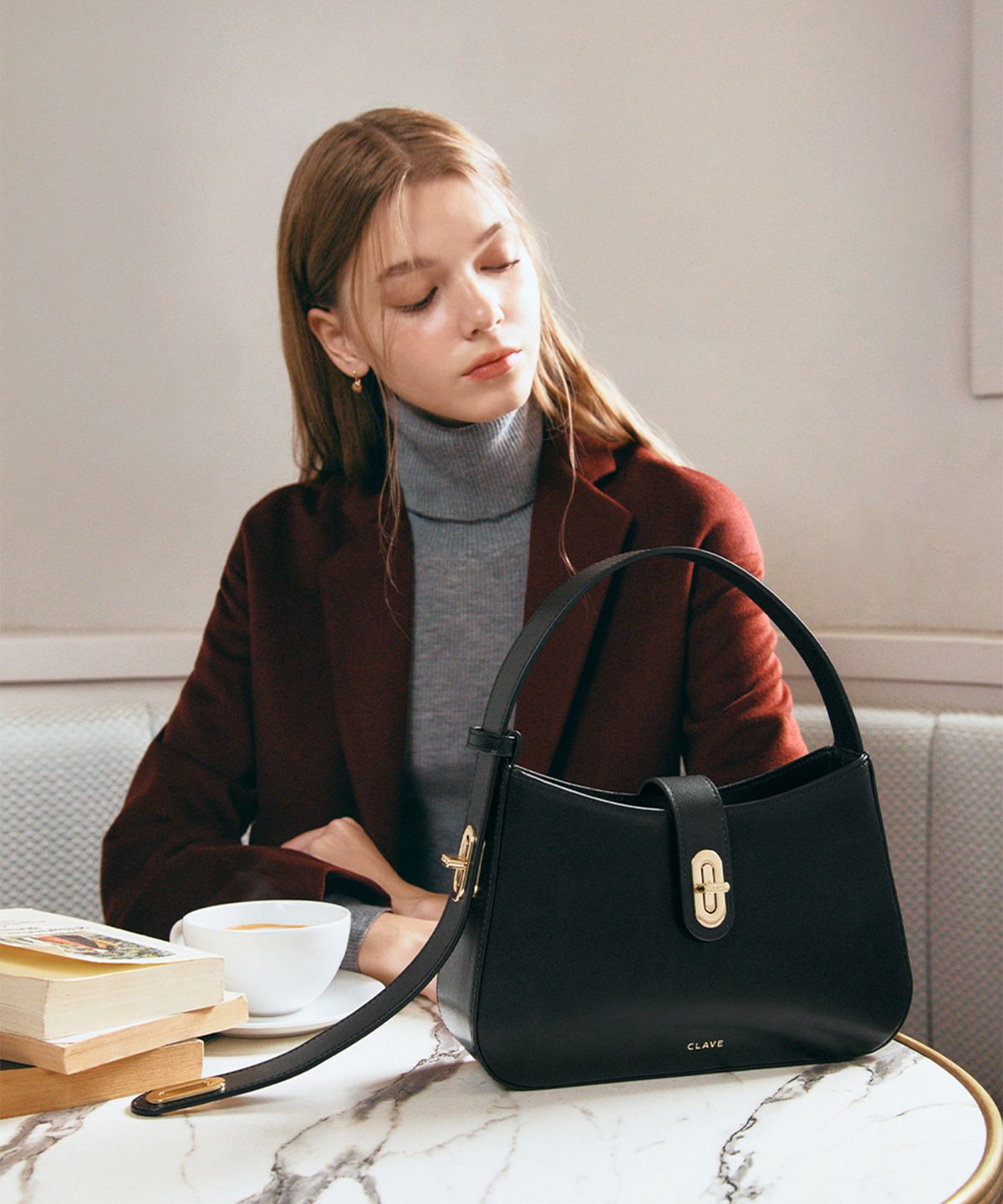 끌라베(CLAVE) 에스더 블랙 숄더백 (ESTHER  Black Shoulder Bag)