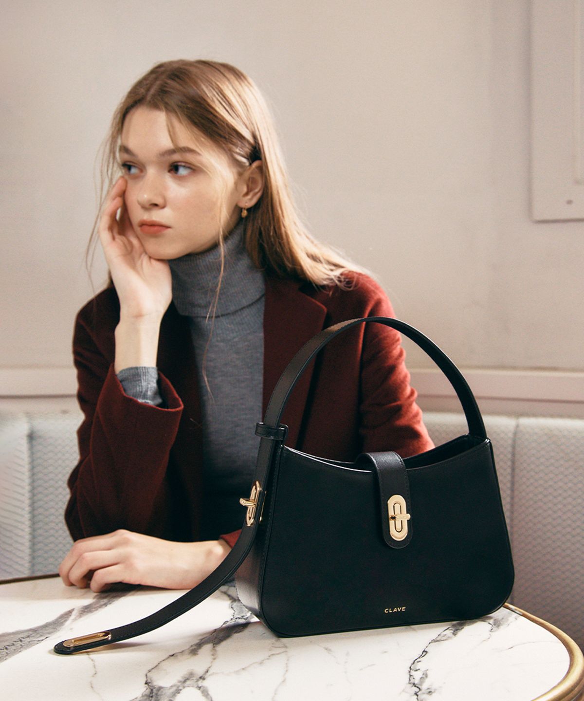 끌라베(CLAVE) 에스더 블랙 숄더백 (ESTHER  Black Shoulder Bag)
