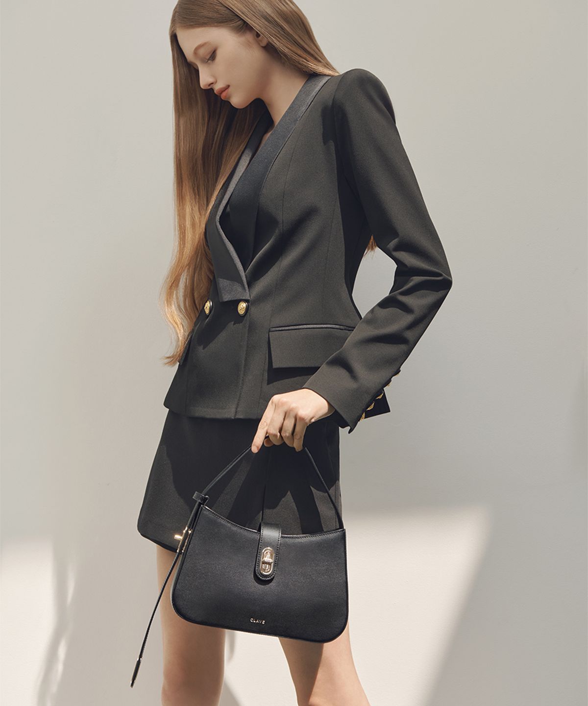 끌라베(CLAVE) 에스더 블랙 숄더백 (ESTHER  Black Shoulder Bag)