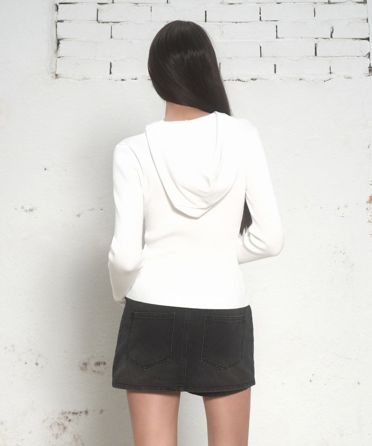 무신사 스탠다드 우먼(MUSINSA STANDARD WOMAN) 우먼즈 리브드 슬림 후디드 니트 집업 [아이보리]