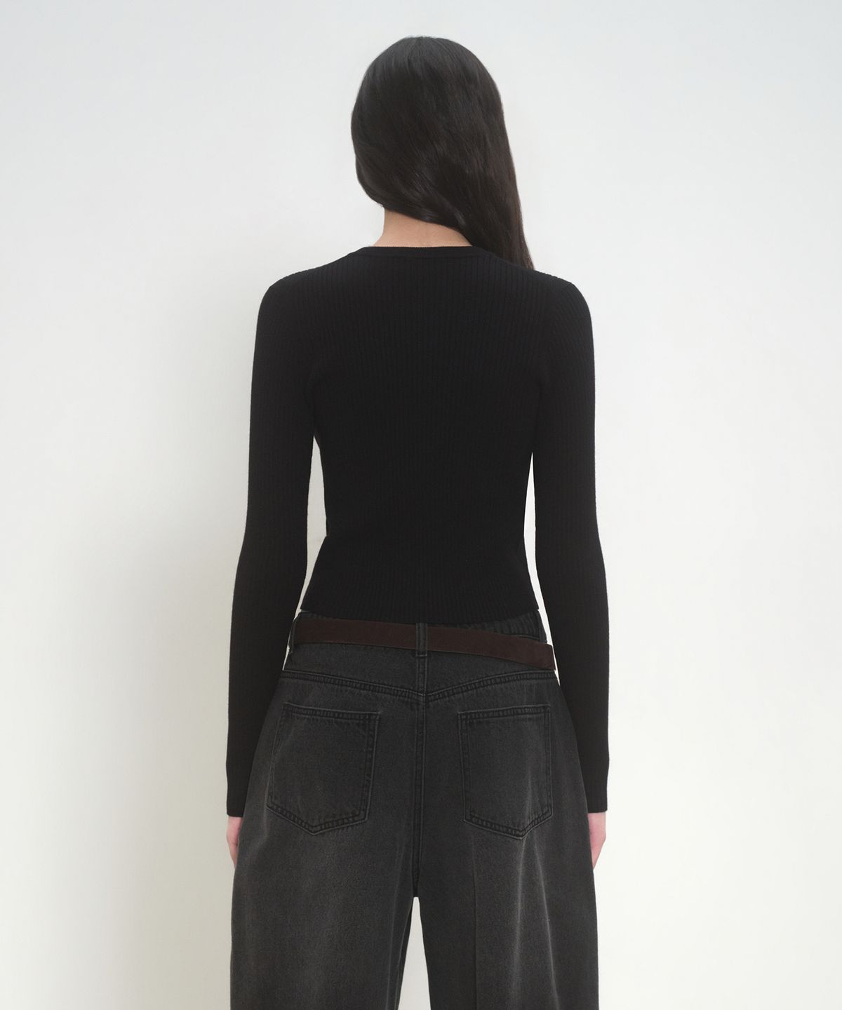 무신사 스탠다드 우먼(MUSINSA STANDARD WOMAN) 우먼즈 리브드 슬림 라운드 넥 니트 집업 [블랙]