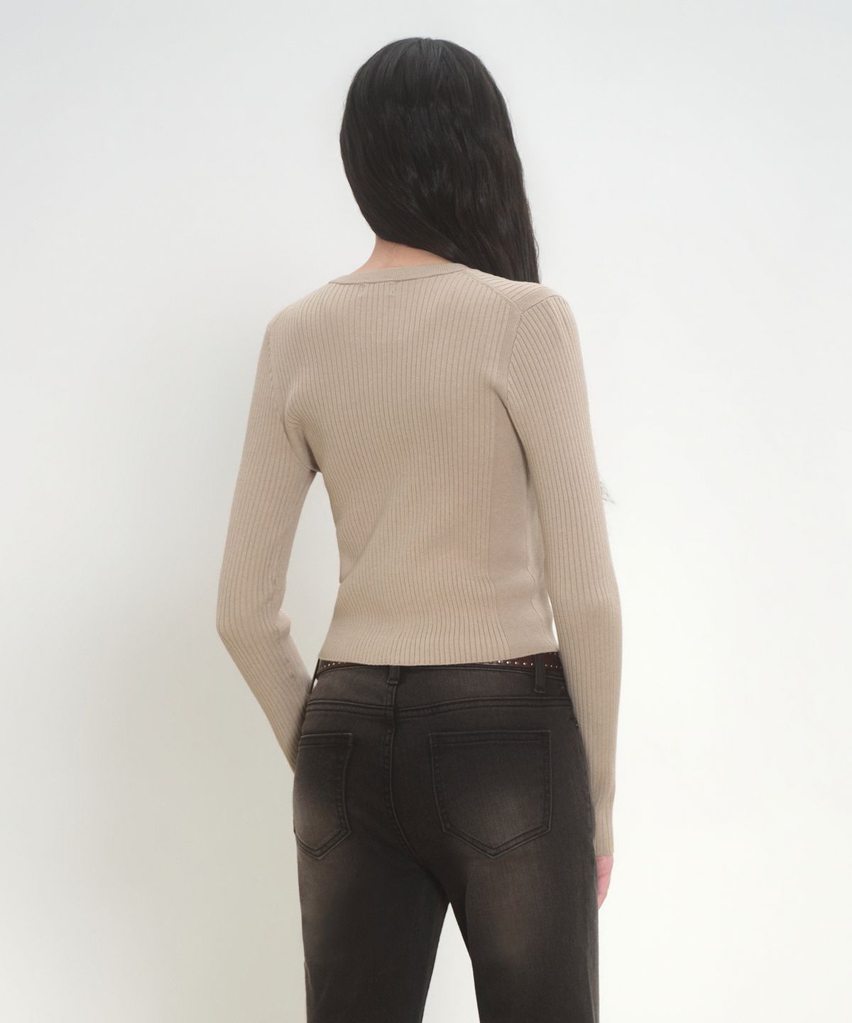 무신사 스탠다드 우먼(MUSINSA STANDARD WOMAN) 우먼즈 리브드 슬림 라운드 넥 니트 집업 [그레이쉬 베이지]