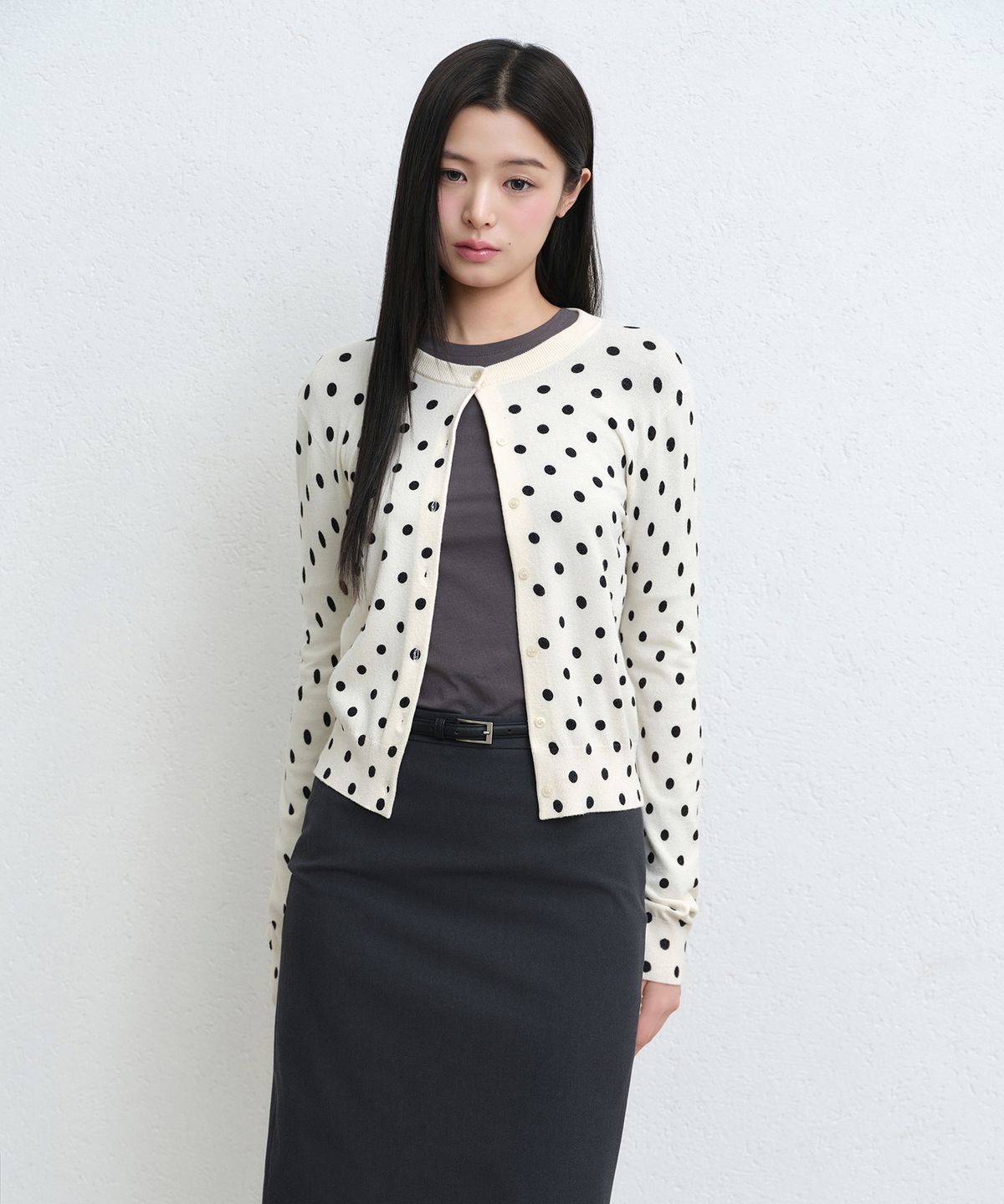 무신사 스탠다드 우먼(MUSINSA STANDARD WOMAN) 우먼즈 폴카 도트 라운드 넥 가디건 [아이보리]