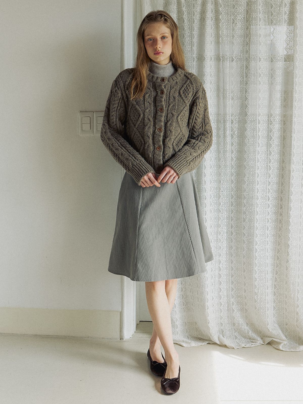 카인더베이비(KINDABABY) basic flare midi skirt - asy greige