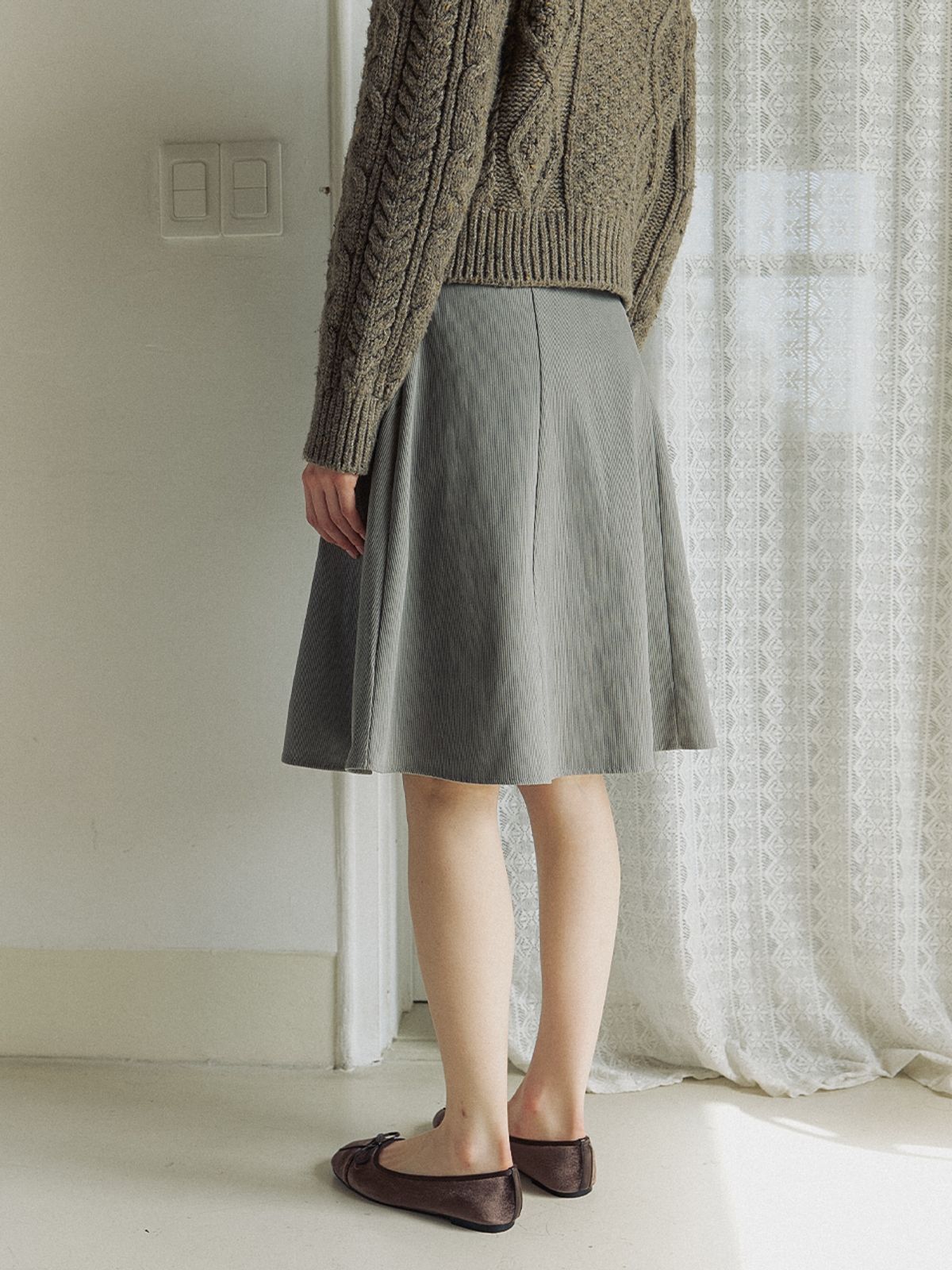카인더베이비(KINDABABY) basic flare midi skirt - asy greige