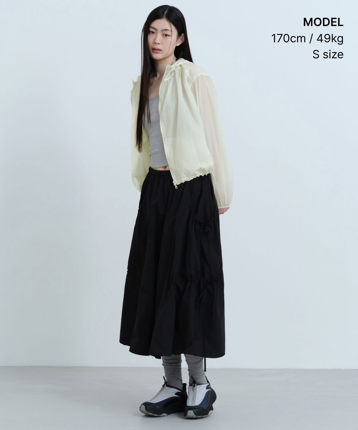 무신사 스탠다드 우먼(MUSINSA STANDARD WOMAN) 우먼즈 나일론 루치드 롱 스커트 [블랙]