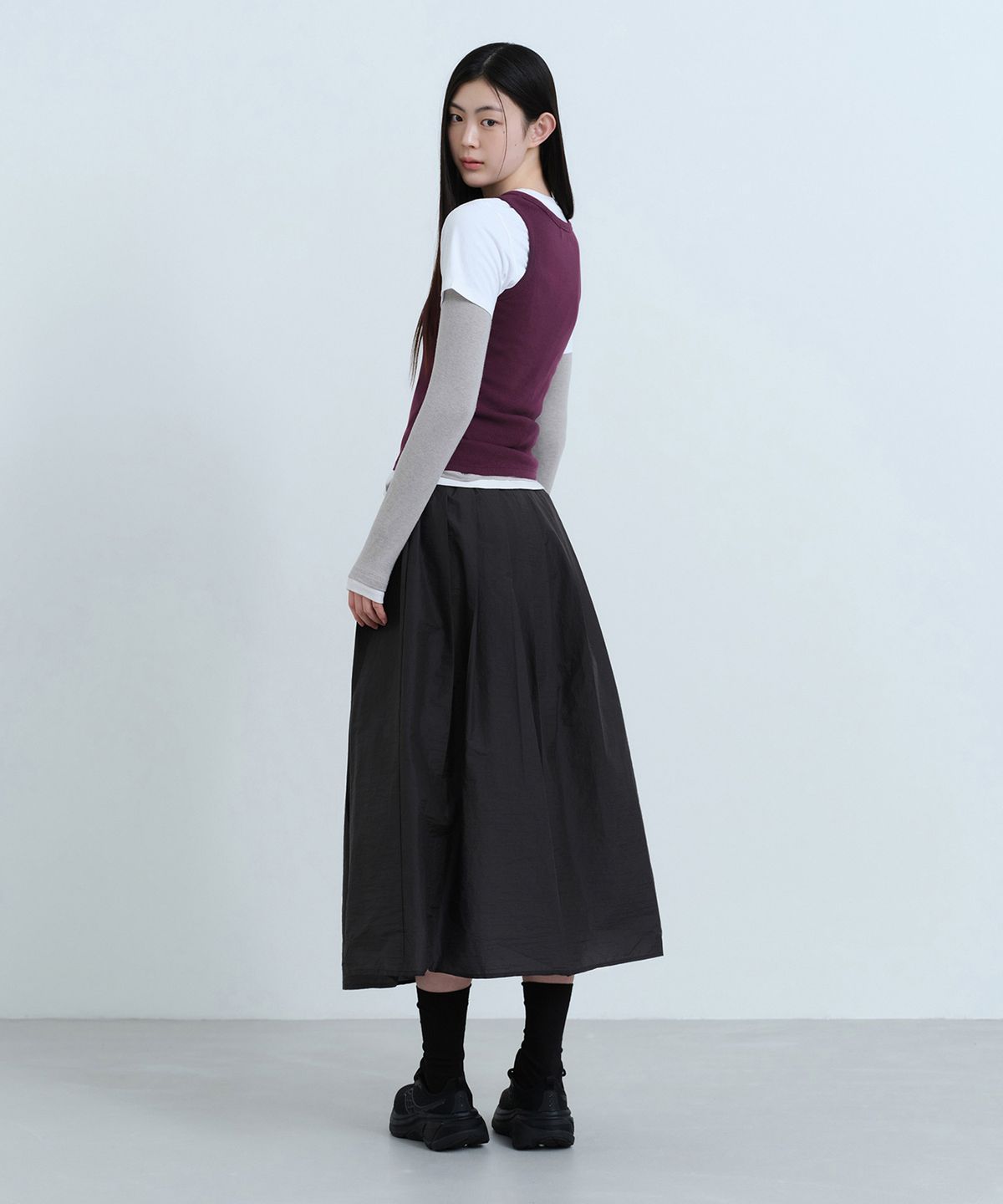 무신사 스탠다드 우먼(MUSINSA STANDARD WOMAN) 우먼즈 시어 나일론 플리츠 롱 스커트 [블랙]