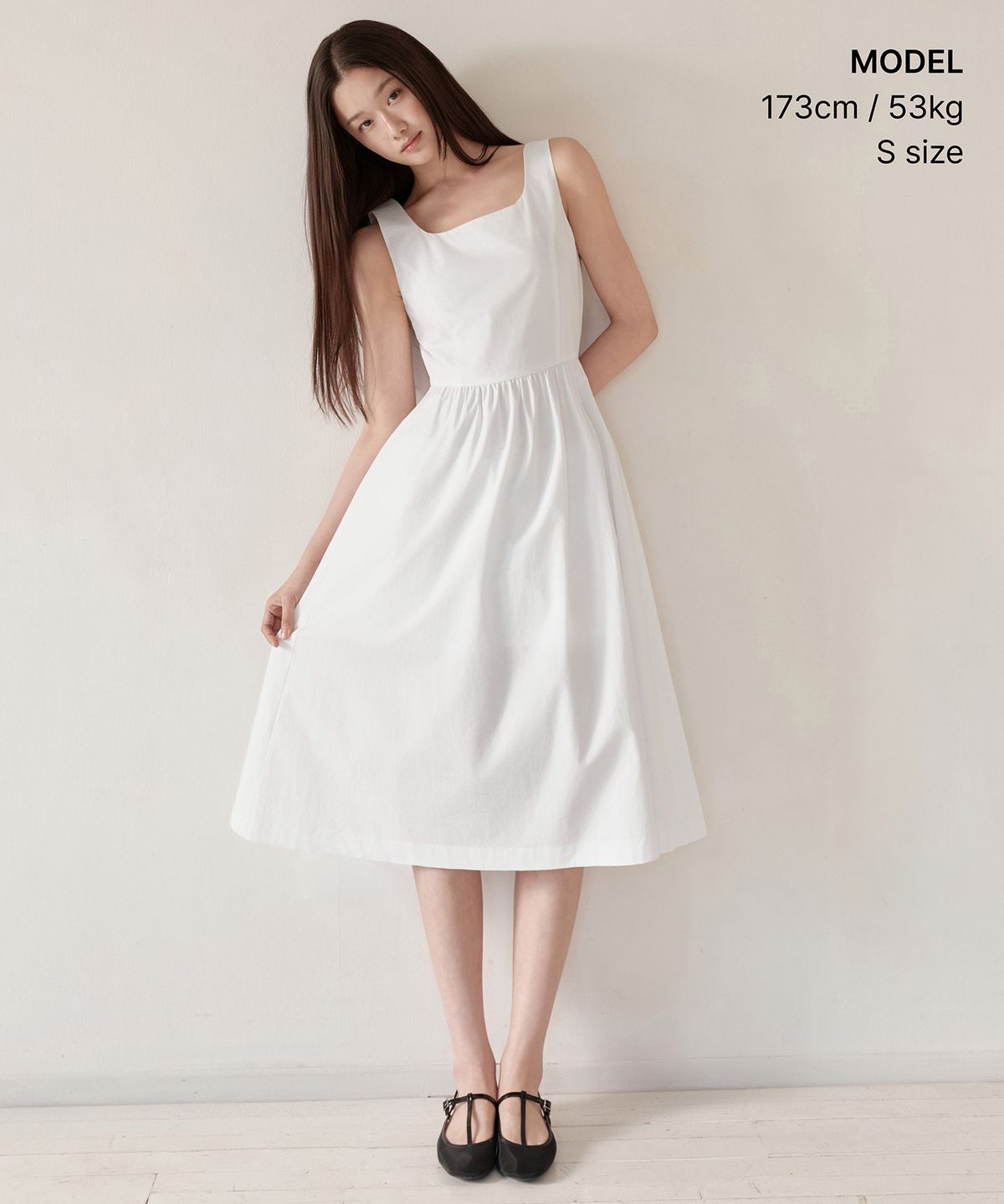 무신사 스탠다드 우먼(MUSINSA STANDARD WOMAN) 우먼즈 포플린 슬리브리스 롱 드레스 [화이트]