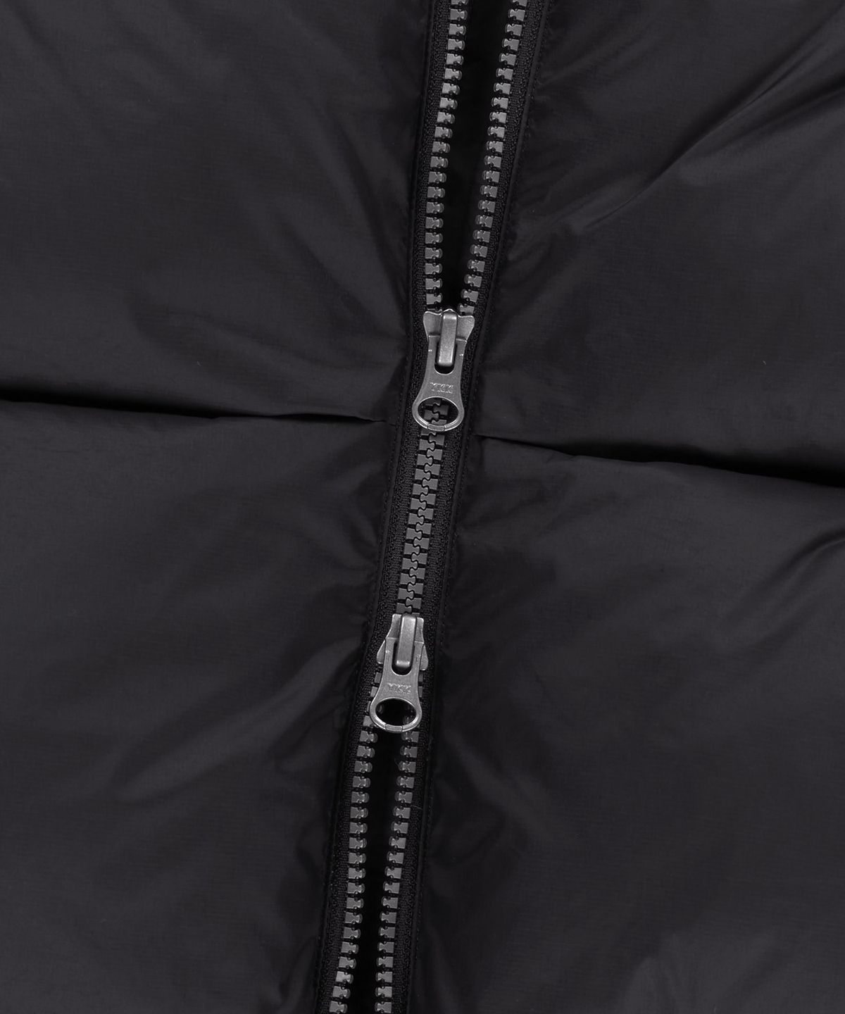 썬러브투어(SUNLOVETOUR) Toray Slice Down Jacket Black