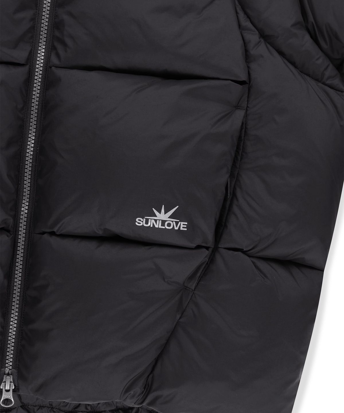 썬러브투어(SUNLOVETOUR) Toray Slice Down Jacket Black