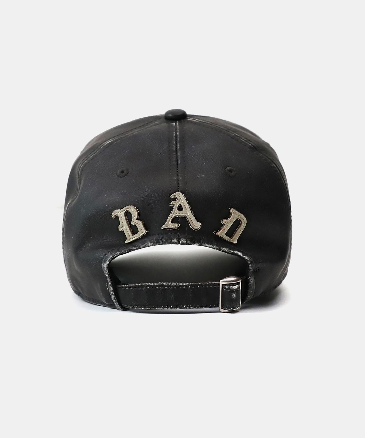 배드블러드(BADBLOOD) 미스틱 빅패치 볼캡 - 블랙워시드레더