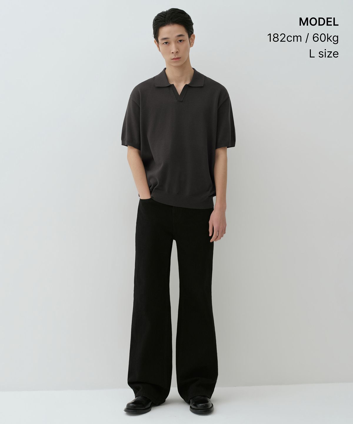 무신사 스탠다드(MUSINSA STANDARD) 워셔블 수피마 코튼 슬릿 넥 니티드 폴로 셔츠 [다크 그레이]