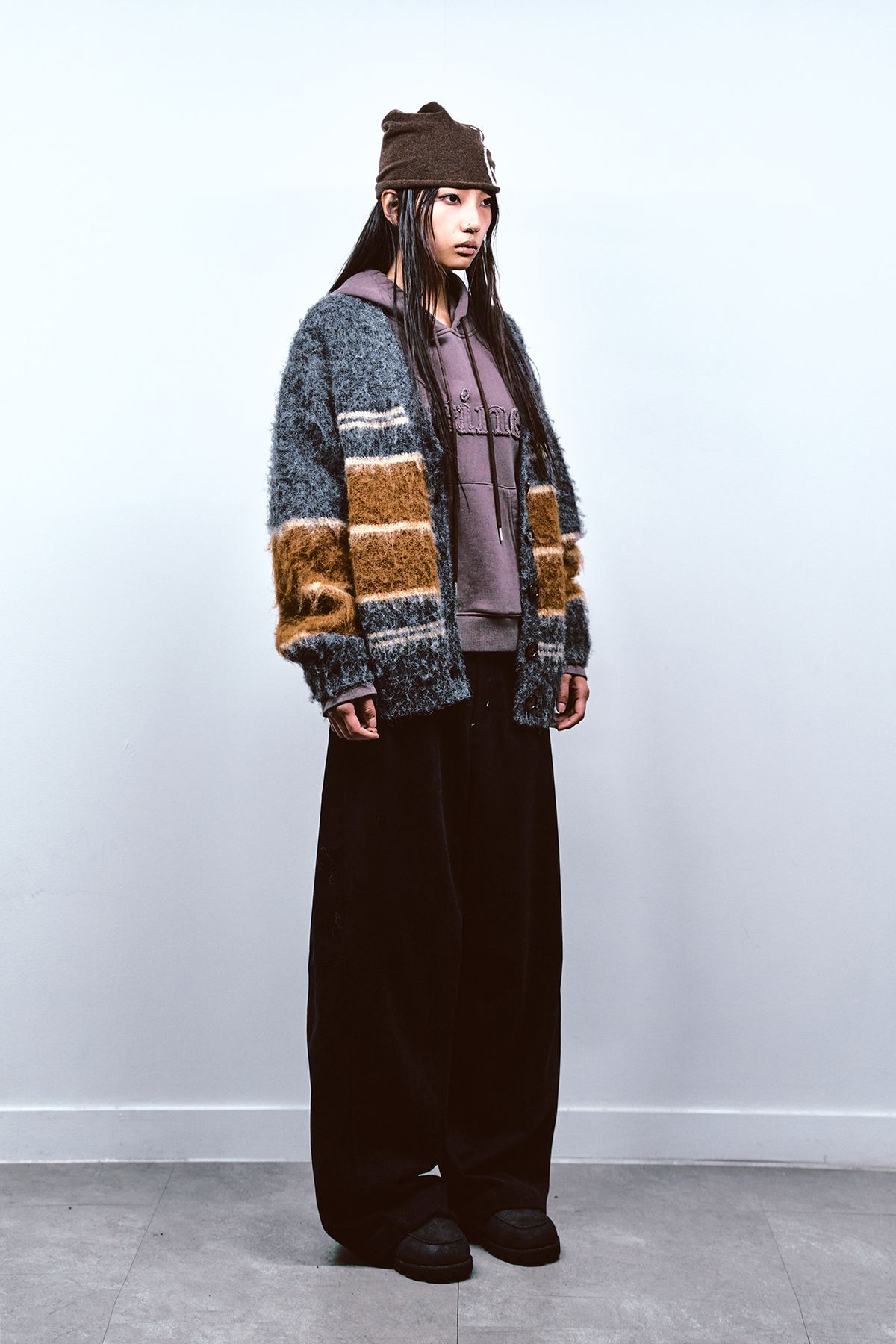 다이닛(DEINET) WOOL BLENDED STRIPE KNIT CARDIGAN IN GREY