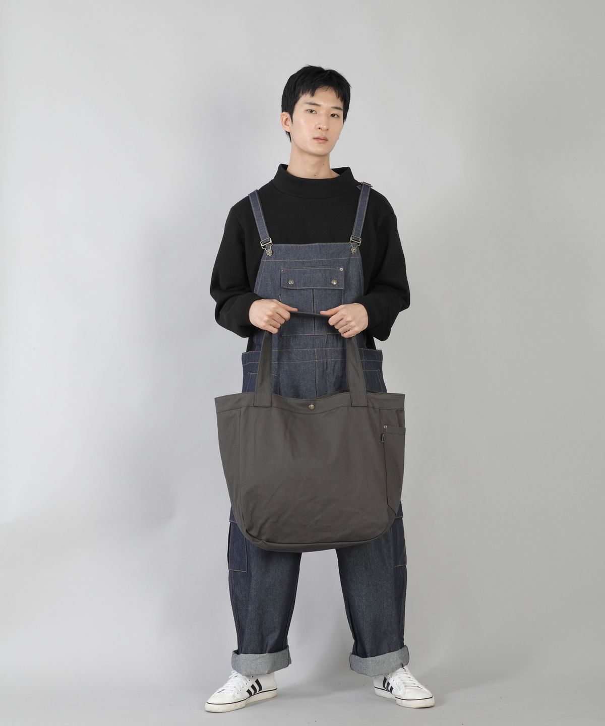 세인트크루(SAINTCREW) 빅볼륨 리벳 펜타곤 에코백 BRP-157 차콜