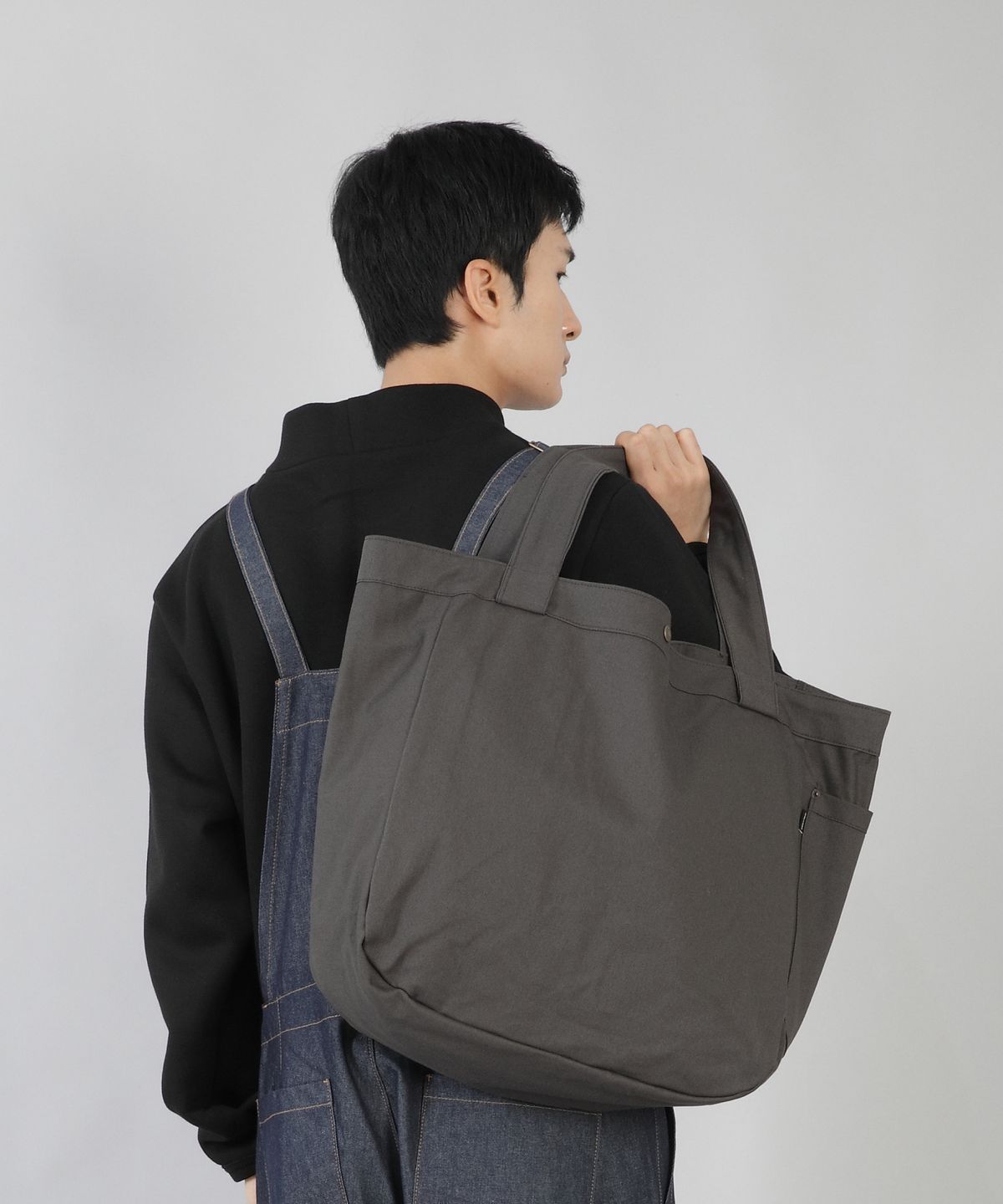 세인트크루(SAINTCREW) 빅볼륨 리벳 펜타곤 에코백 BRP-157 차콜