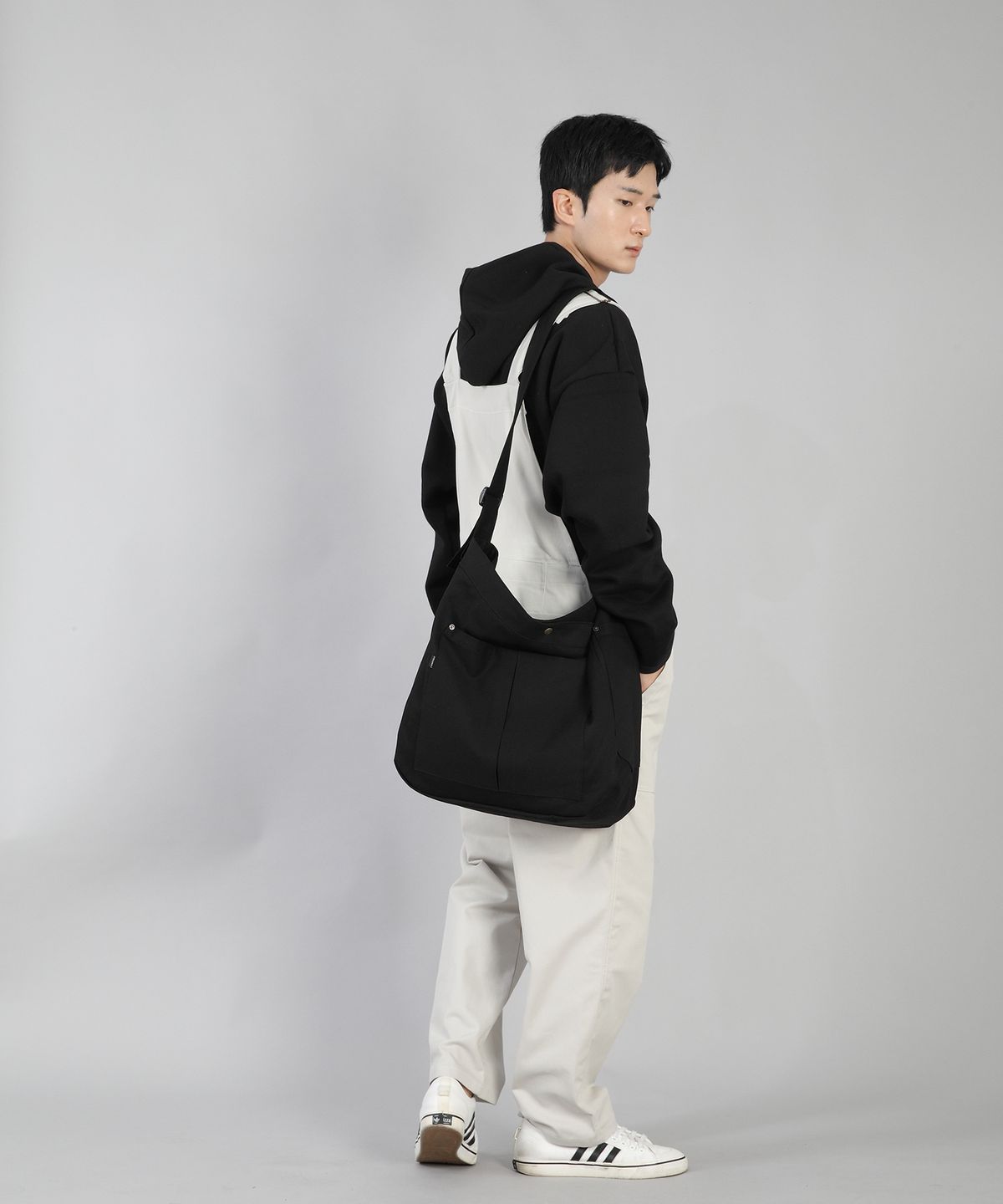 세인트크루(SAINTCREW) 버클스크랩 카고 메일백 BCM-158 블랙