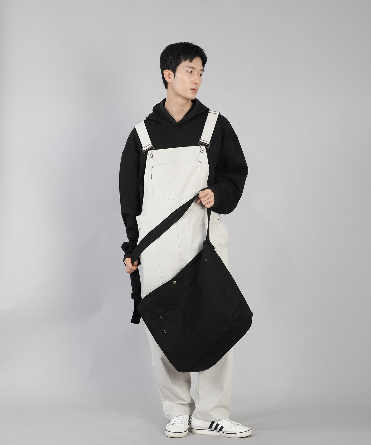 세인트크루(SAINTCREW) 버클스크랩 카고 메일백 BCM-158 블랙