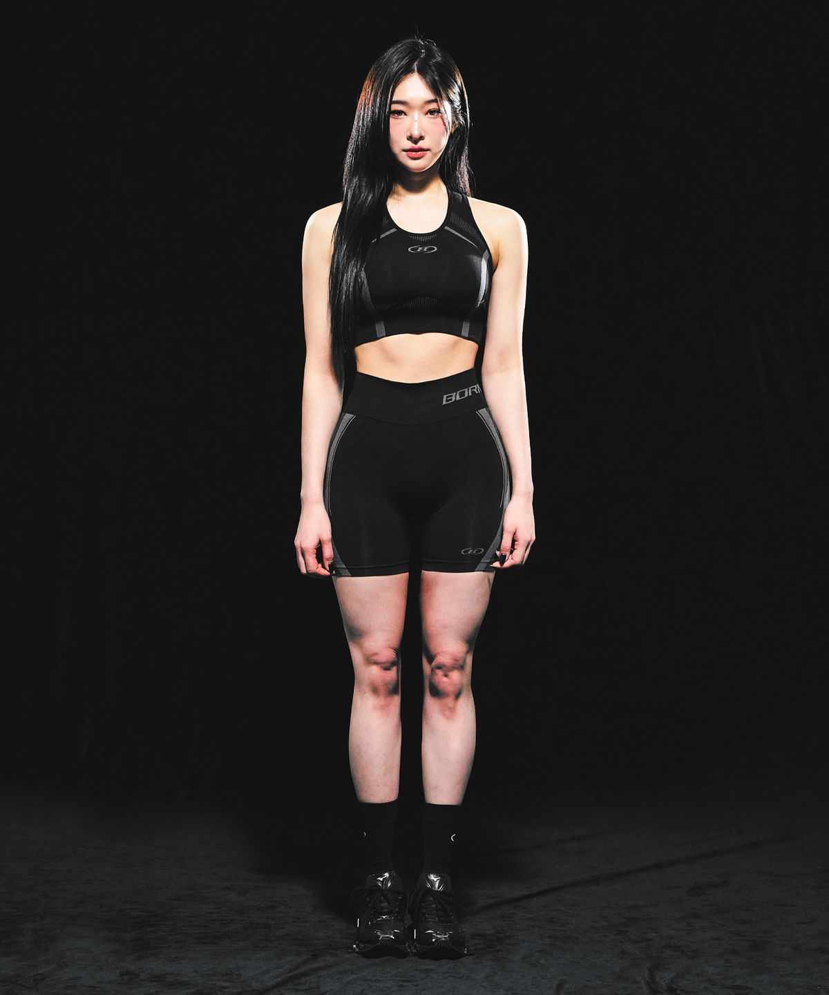 본투윈(BORN TO WIN) W SYMBOL B ECLIPSE SEAMLESS 3.5 BIKER SHORTS [BLACK]