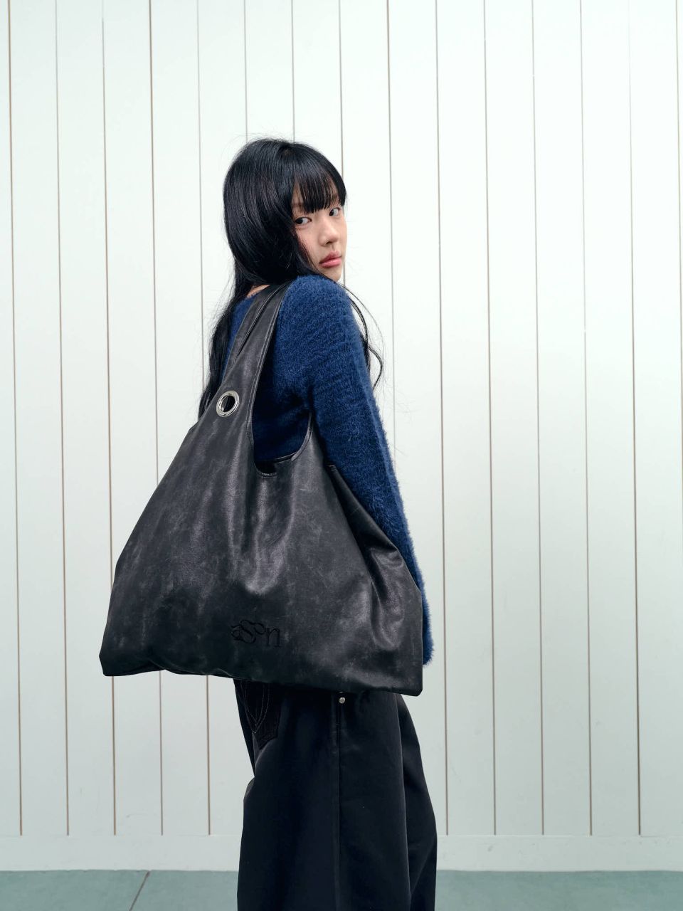 ASON ビッグバッグ MUSINSA公式 | ASON LUX CRACK BIG BAG