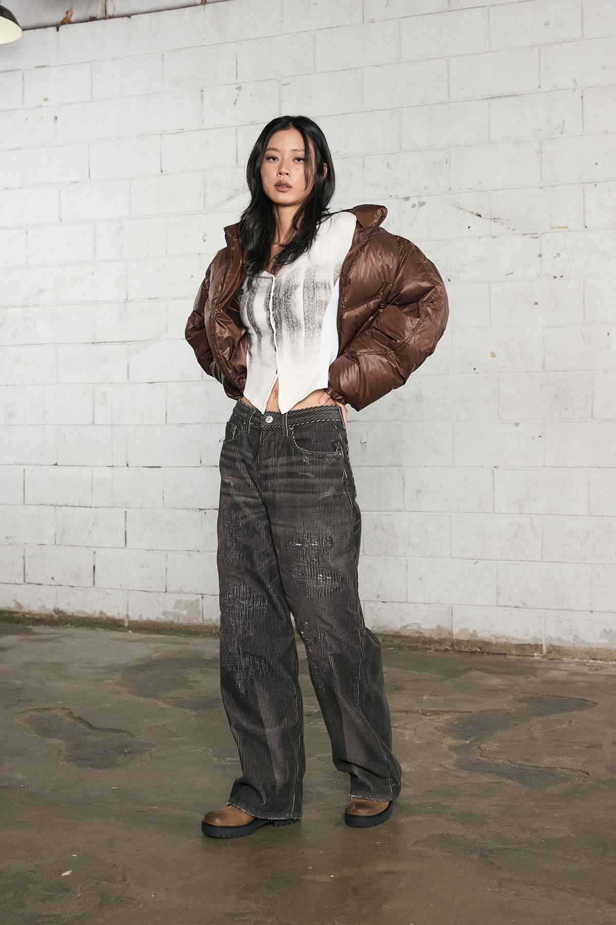 노 엑스트라 터치(NO EXTRA TOUCH) Rebuild Stitch Corduroy Pants (Brown) / 25WTPT001BR