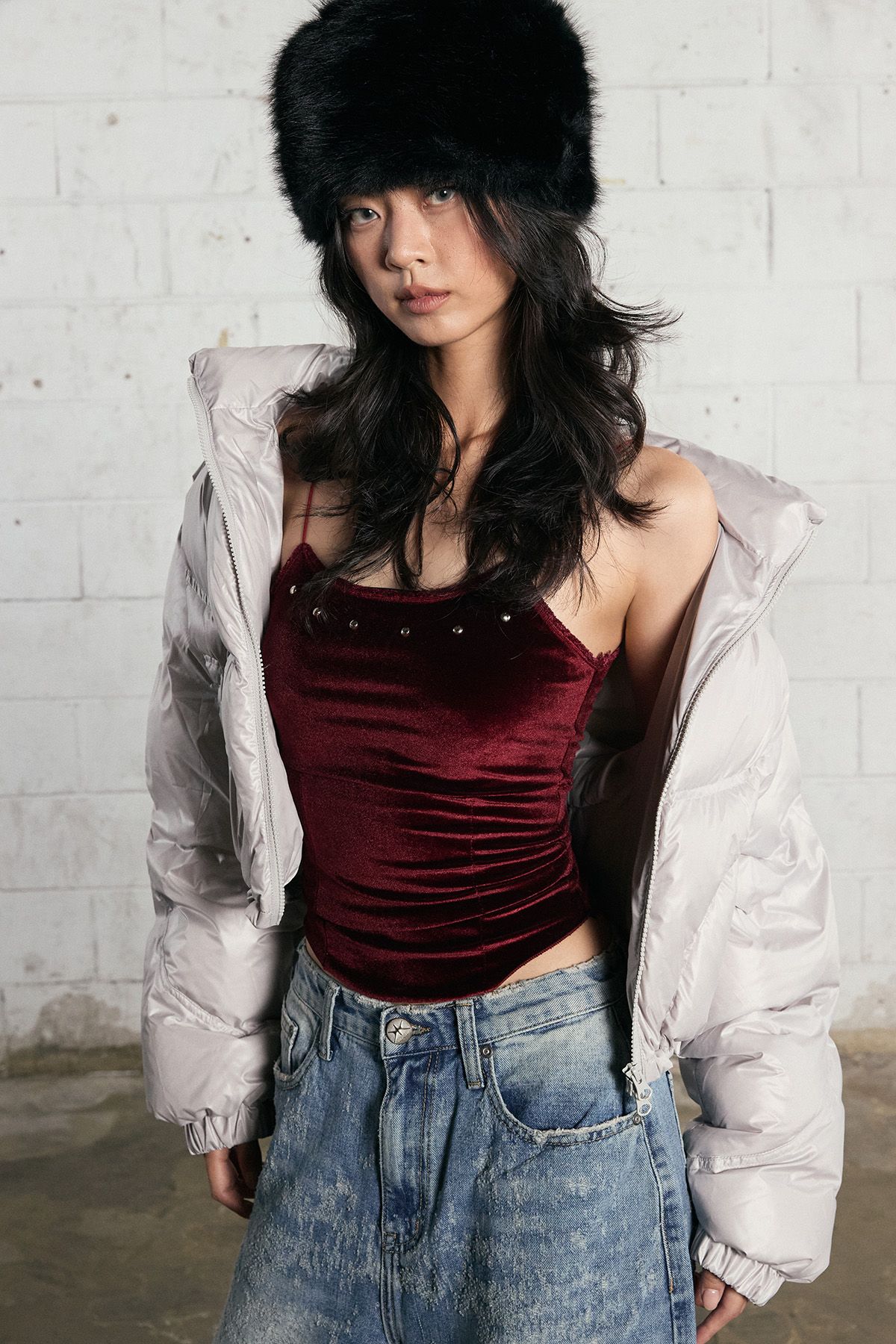 노 엑스트라 터치(NO EXTRA TOUCH) Velvet Stud Sleeveless (Wine) / 25WTSL001WN