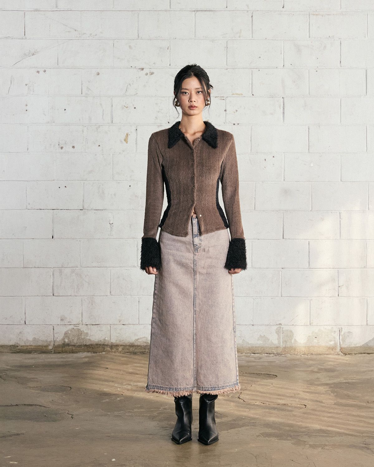 노 엑스트라 터치(NO EXTRA TOUCH) Hairy Fur Cardigan (Brown) / 25WTKC001BR
