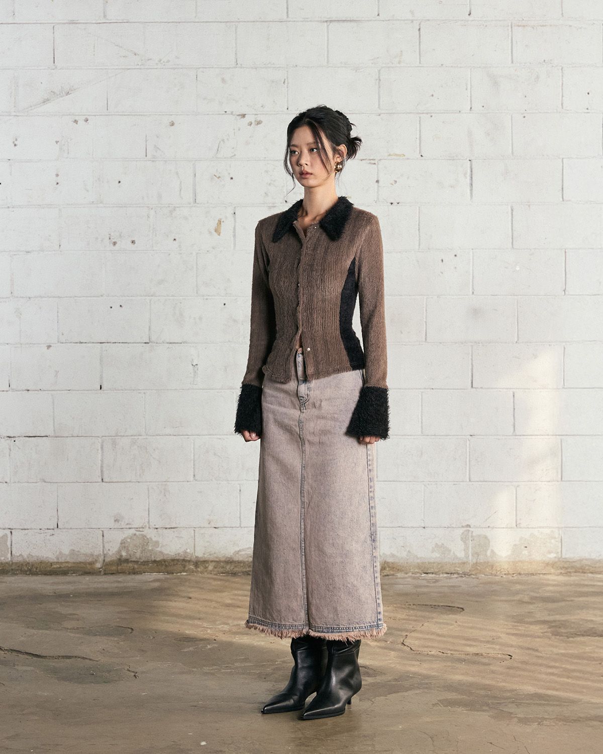 노 엑스트라 터치(NO EXTRA TOUCH) Hairy Fur Cardigan (Brown) / 25WTKC001BR