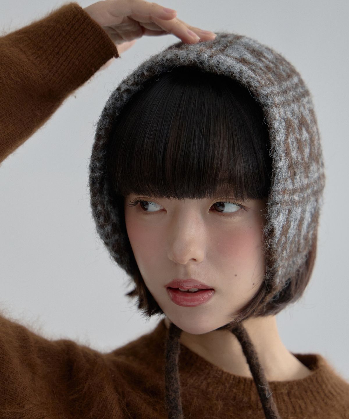 무아르모아(MOIREMOA) Frame Knit Ear Warmer – Brown