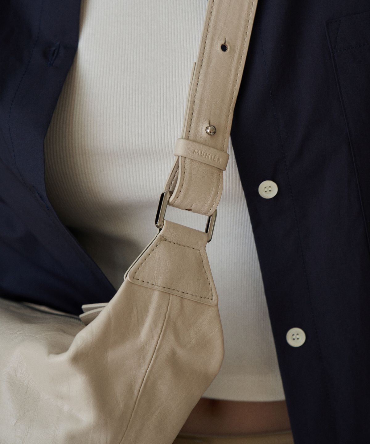 뮤니에(MUNIER) RIDER SLING BAG_2COLORS