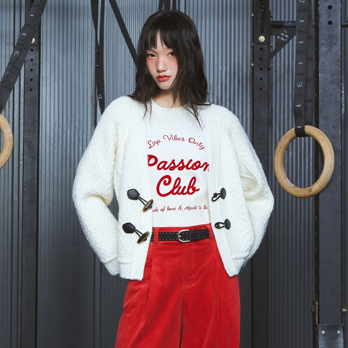 랩(LAP) 토글 브이넥 루즈핏 가디건 AR4KGB62