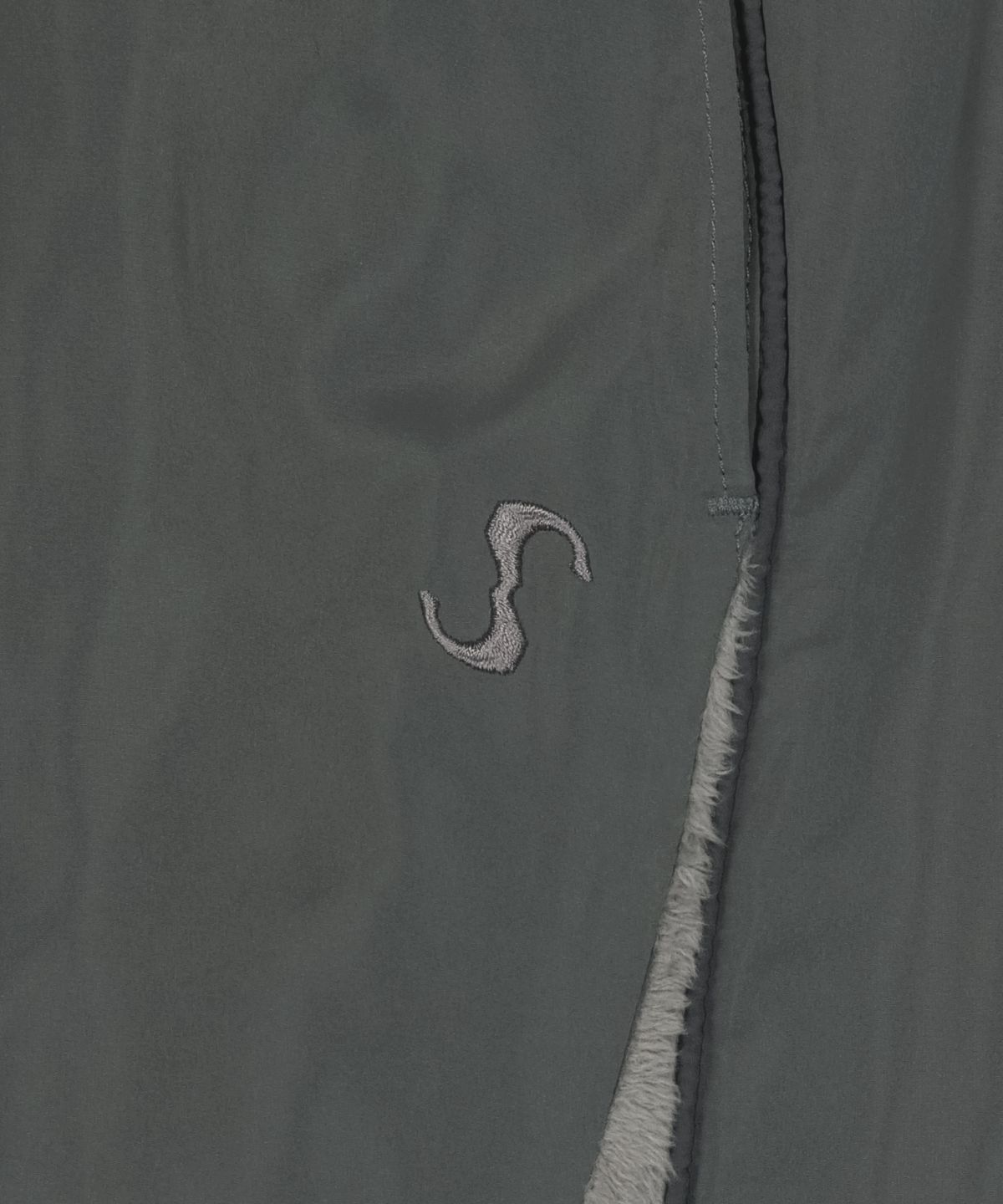 오호스(OJOS) Fleece Lined Nylon Pants / Charcoal