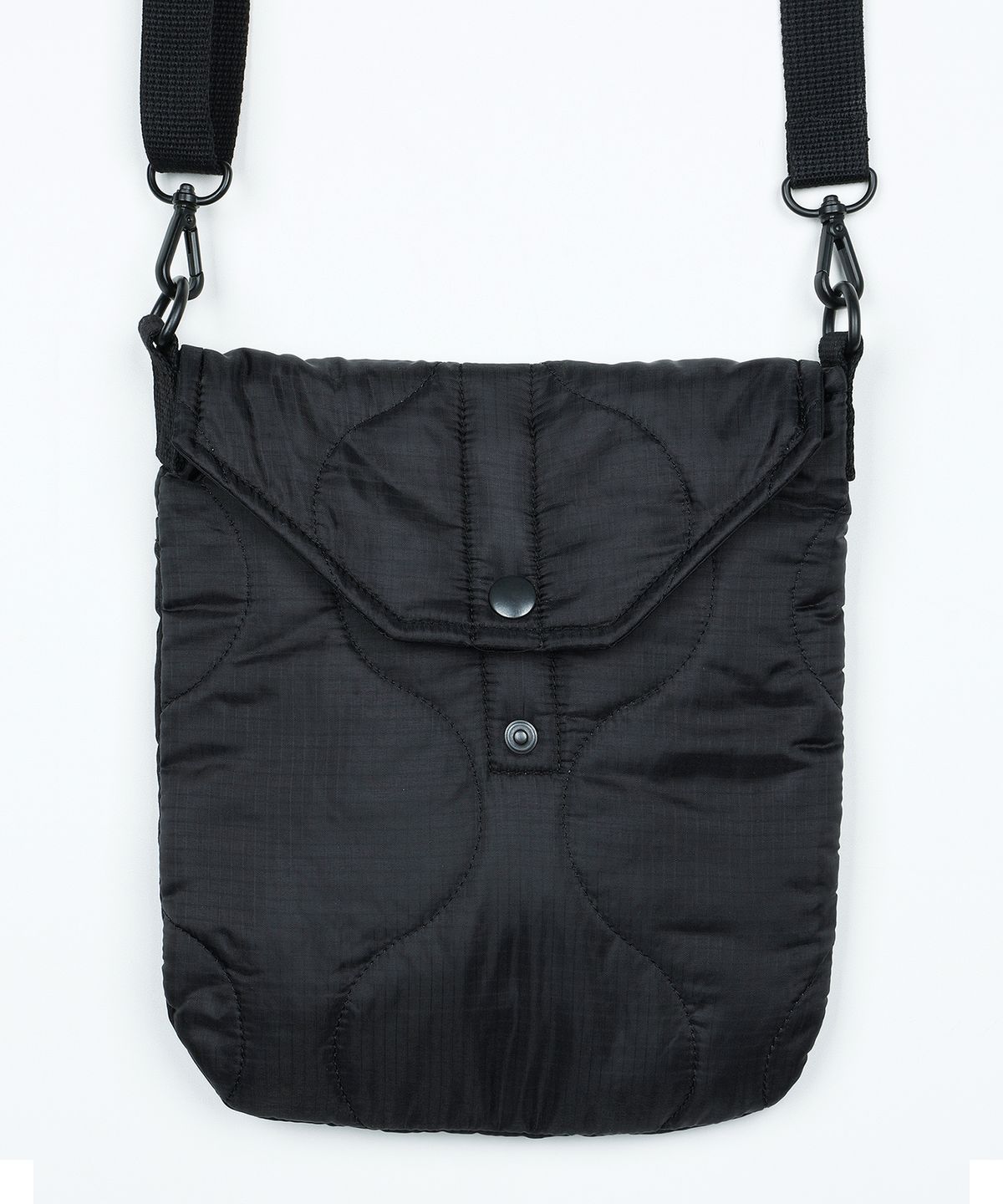 유니드가먼츠(YOUNEEDGARMENTS) 나일론 립스탑 페리 백 (블랙)