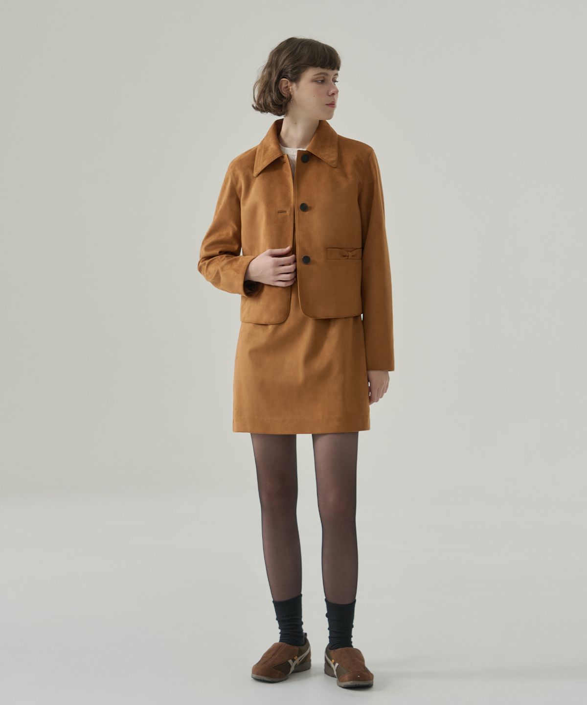 드로우핏 우먼(DRAWFIT WOMEN) 스웨이드 스퀘어넥 슬리브리스 미니 원피스 [CAMEL]