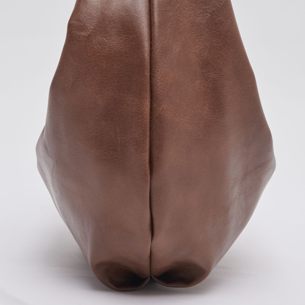 레퀴짓(REQUISITE) 코브 미니 핸드백 (브라운)
