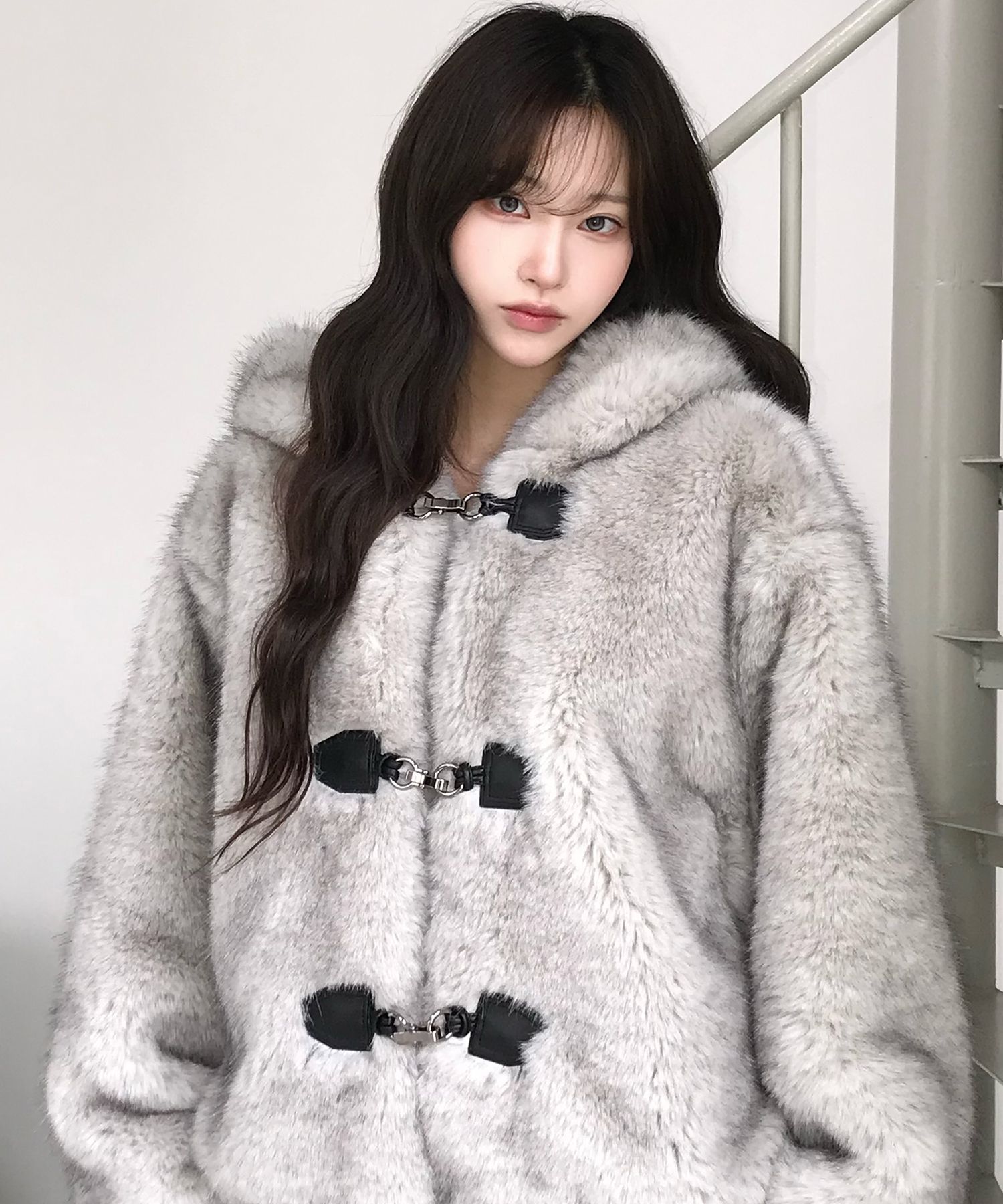 MUSINSA公式 | LUV IS TRUE EV REVERSIBLE FUR HOOD(GRAY)