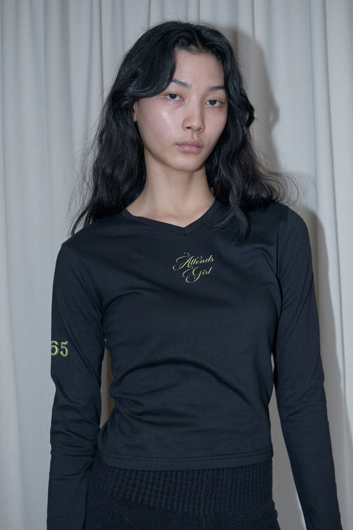 어텐즈(ATTENDS) Mama tee shirt (Black)