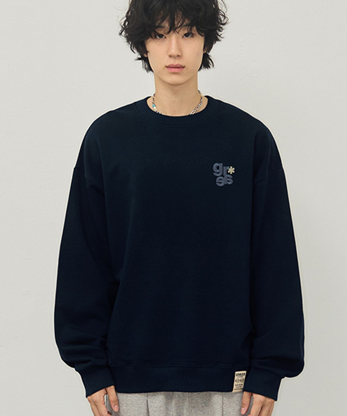 그레이버(GRAVER) [UNISEX]GRAE-S 자수 맨투맨_4color