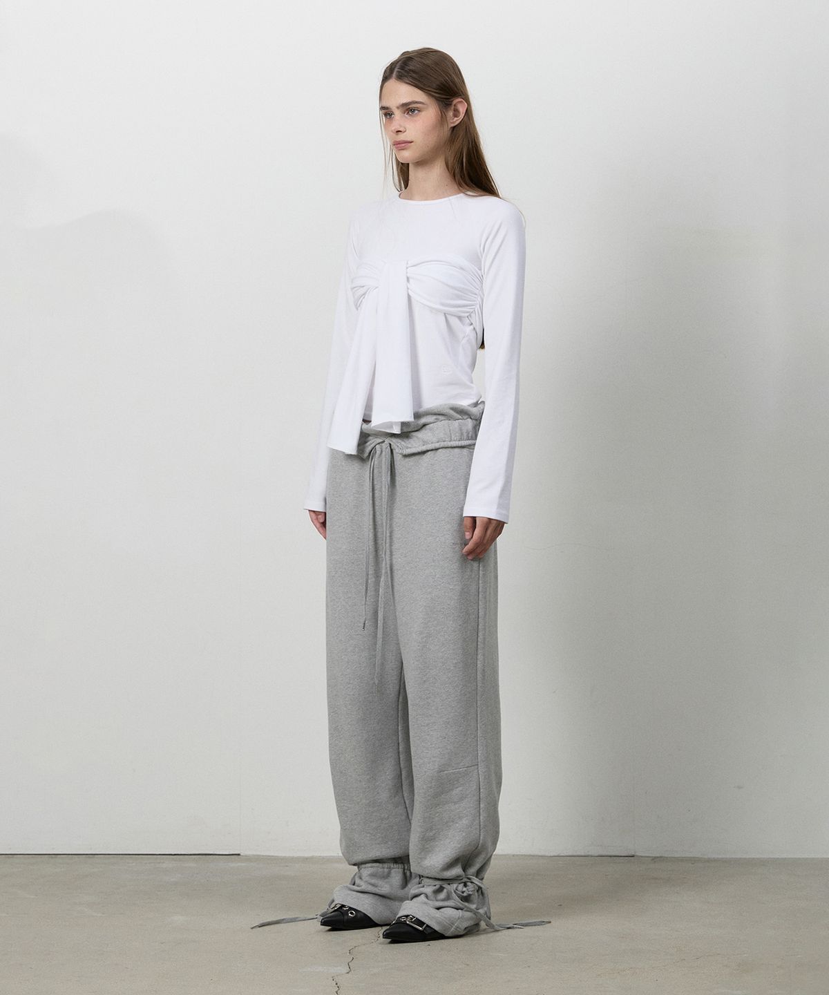 쓰리투에이티(THREE TO EIGHTY) FOLD STRING SHIRRING PANTS M.GREY