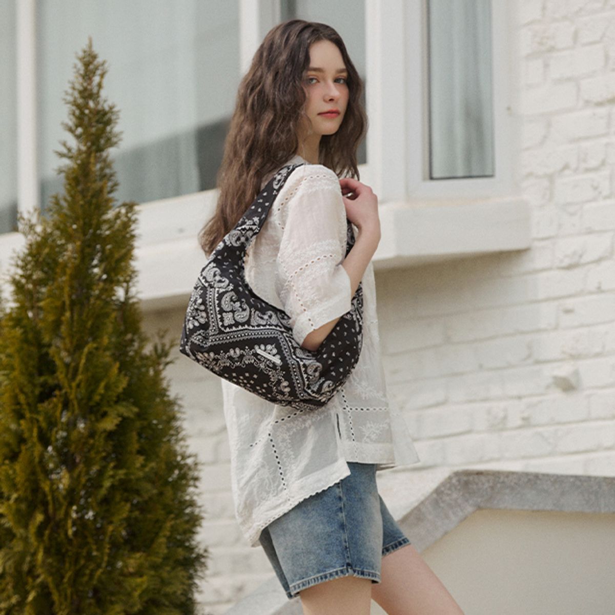 랩(LAP) GLEAM HOBO BAG AR7AB421