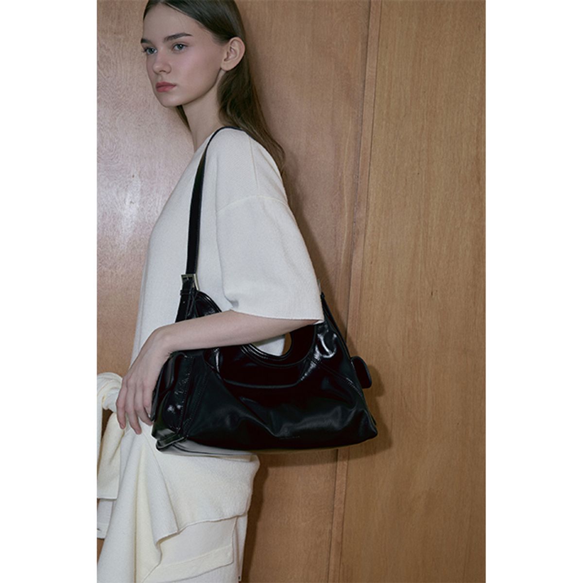 랩(LAP) SOFT SQUARE SHOULDER BAG AR7AB224