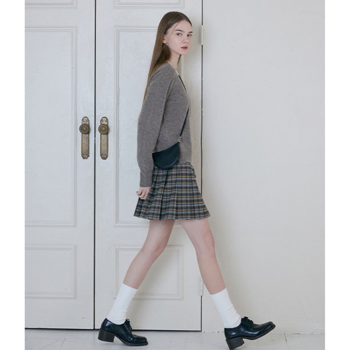 랩(LAP) HALF MOON CROSS BAG AR7AB244
