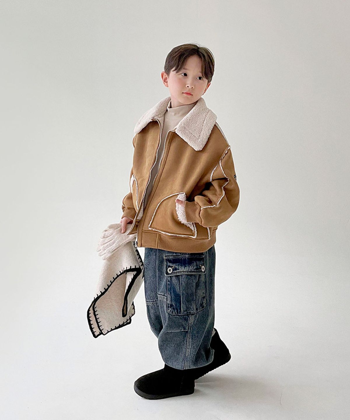 베리클로젯(BERRYCLOSET) 런던 웨스턴 무스탕