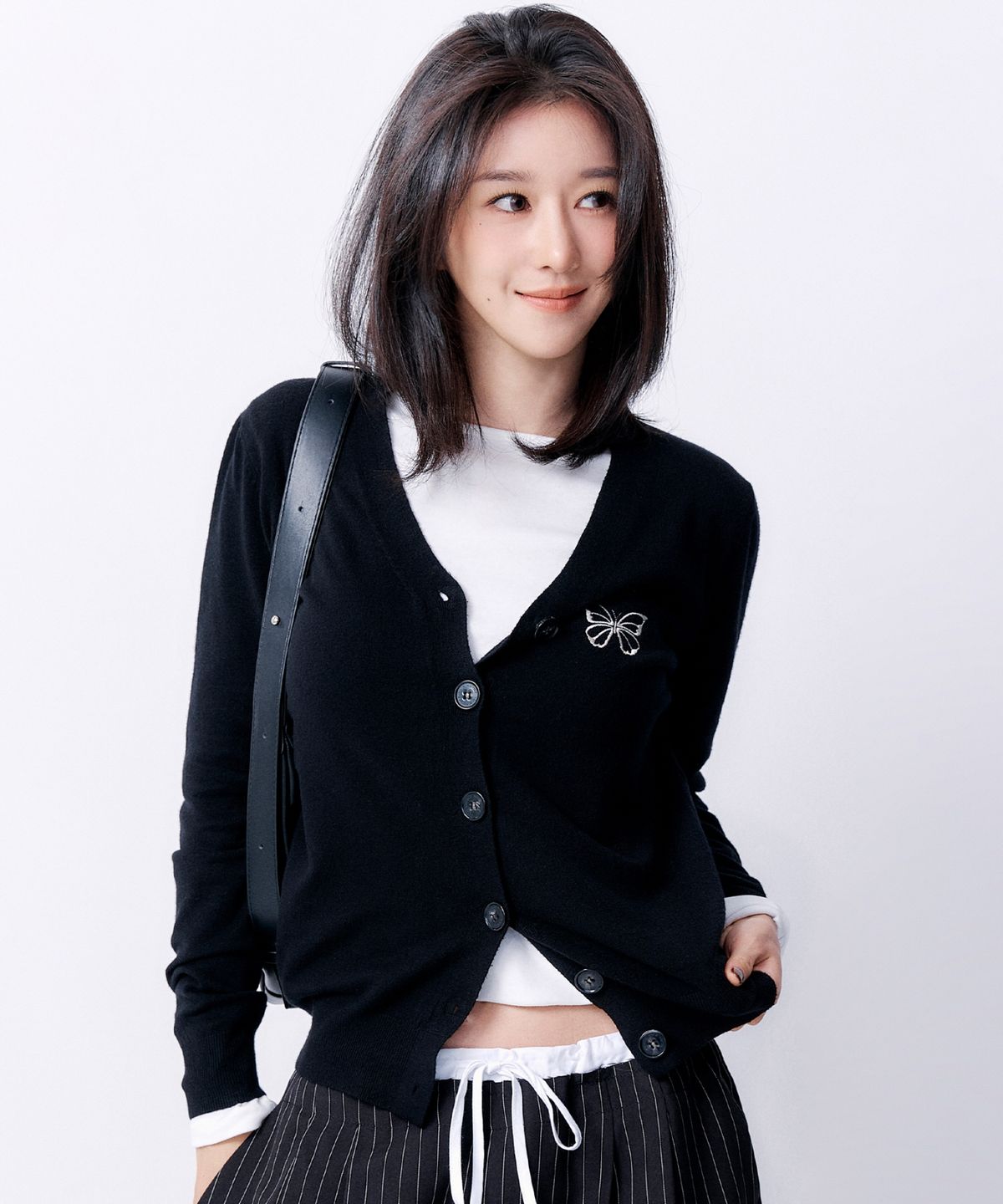 닉앤니콜(NICK&NICOLE) MINIMAL V NECK BUTTERFLY CARDIGAN_6COLOR