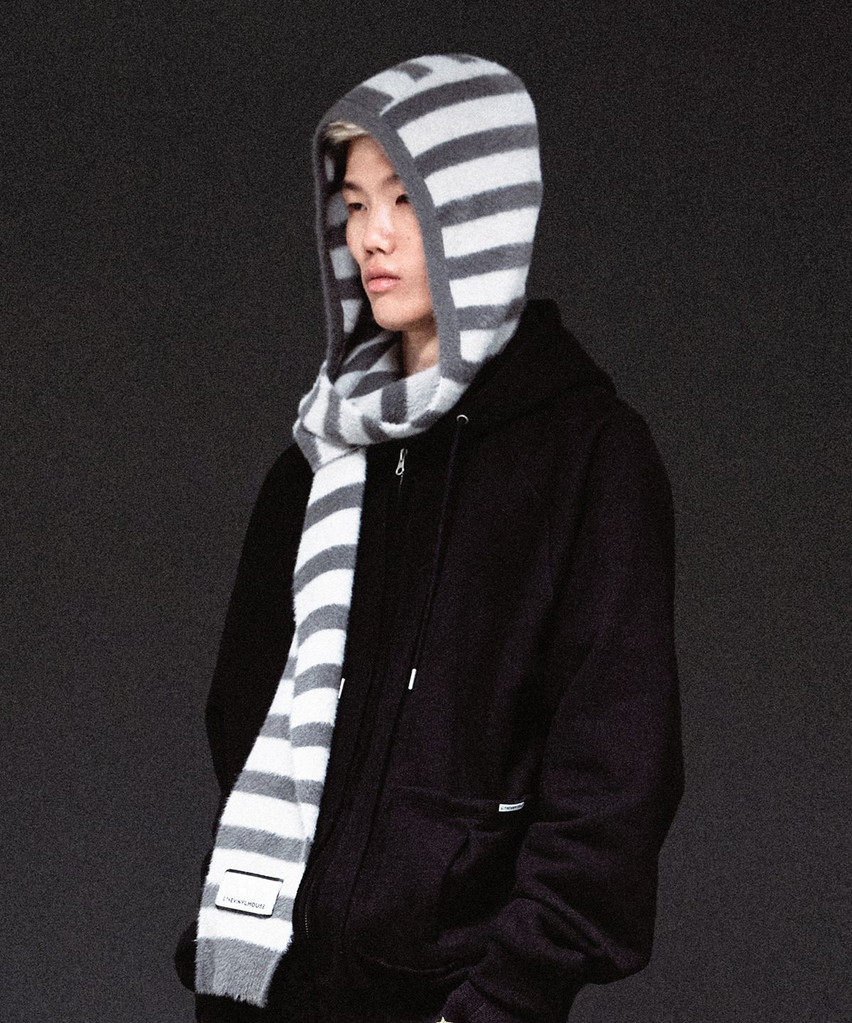 더바이닐하우스(THEVINYLHOUSE) HOODED MUFFLER GREY