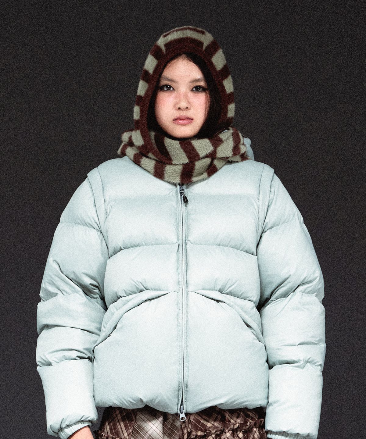 더바이닐하우스(THEVINYLHOUSE) HOODED MUFFLER KHAKI