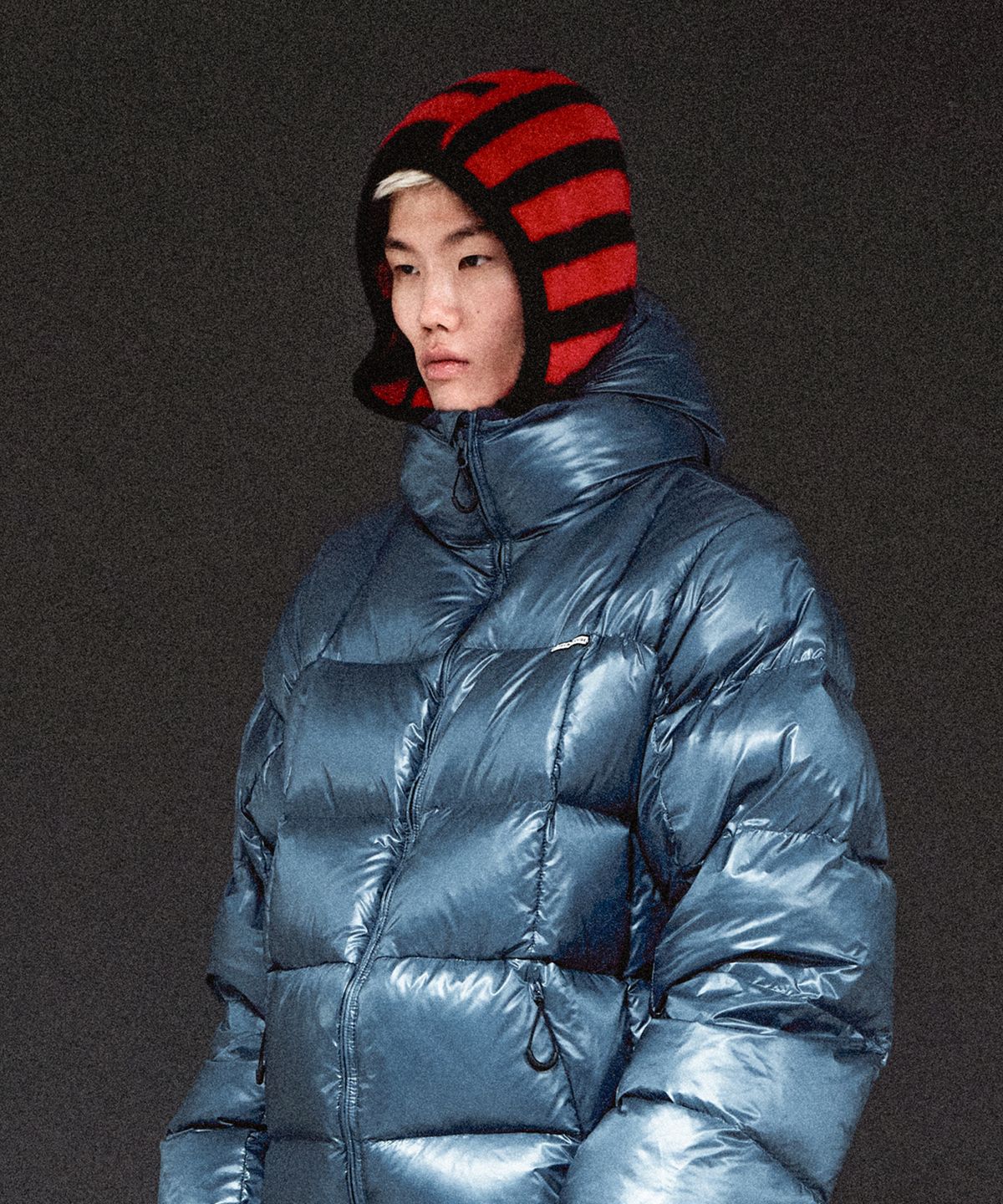 더바이닐하우스(THEVINYLHOUSE) HOODED MUFFLER RED